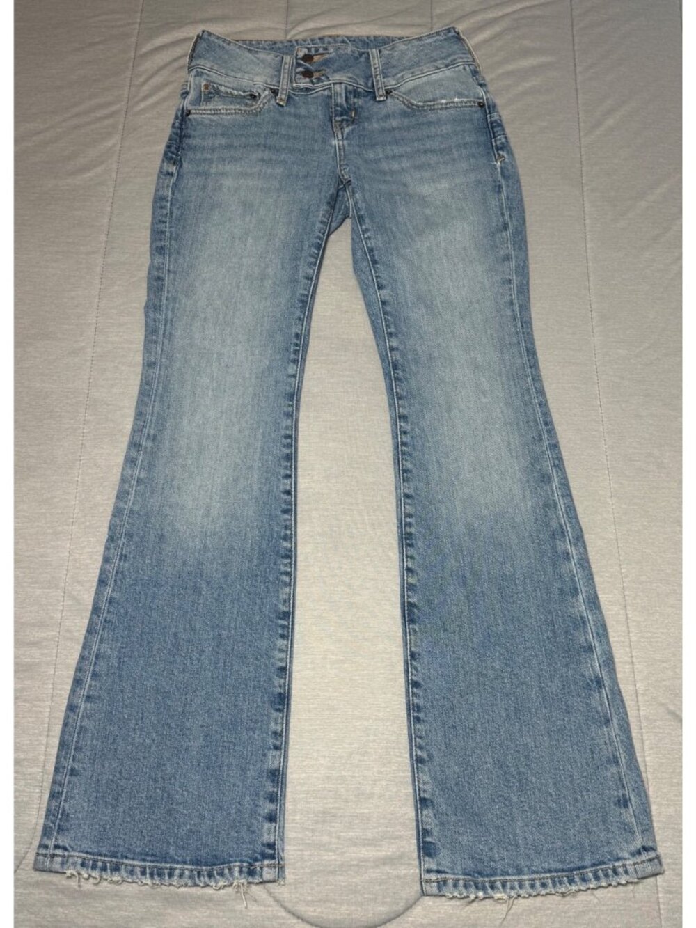 Ética Missy Jean Light Wash Sustainable Flare Denim Size 25 High-Rise Raw Hem